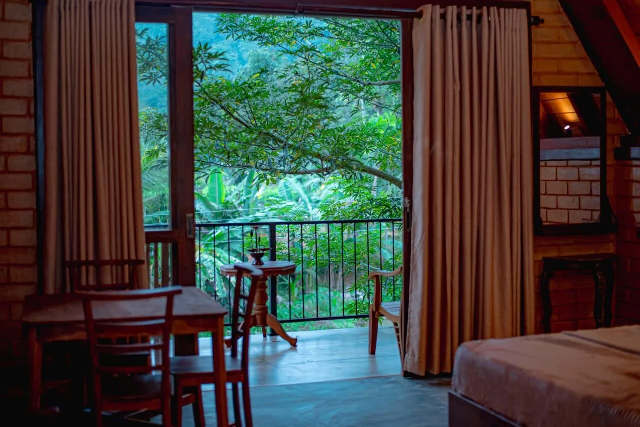 Luxury Hotel in Sinharaja - The Royal Cabin Bathroom 5